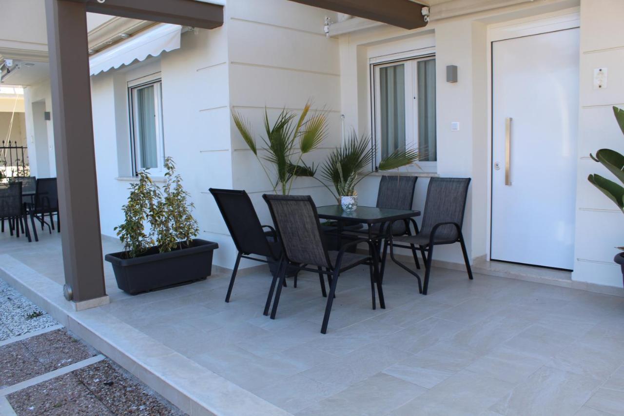 Saan Luxury Living Apartment Nea Kallikrateia Exterior photo